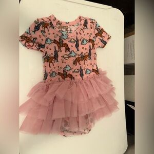 Posh Peanut Oakley twirl